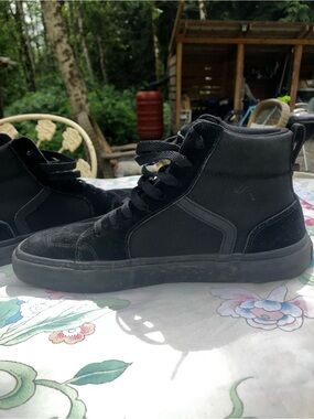 Splay suede hi-top
